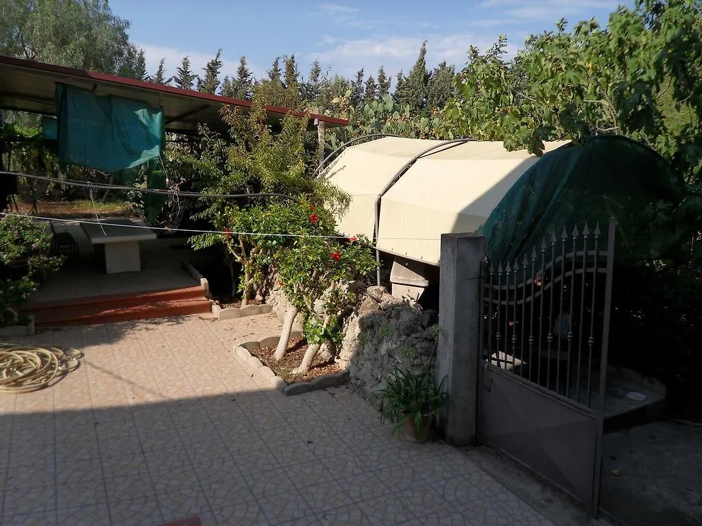 Country house Casa Vacanze Tenuta Rabito Guest House Marzamemi